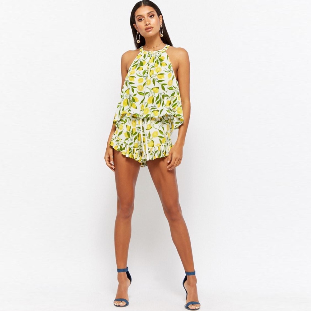 Amale Lemon Ruffle Shorts - Picture 6 of 7